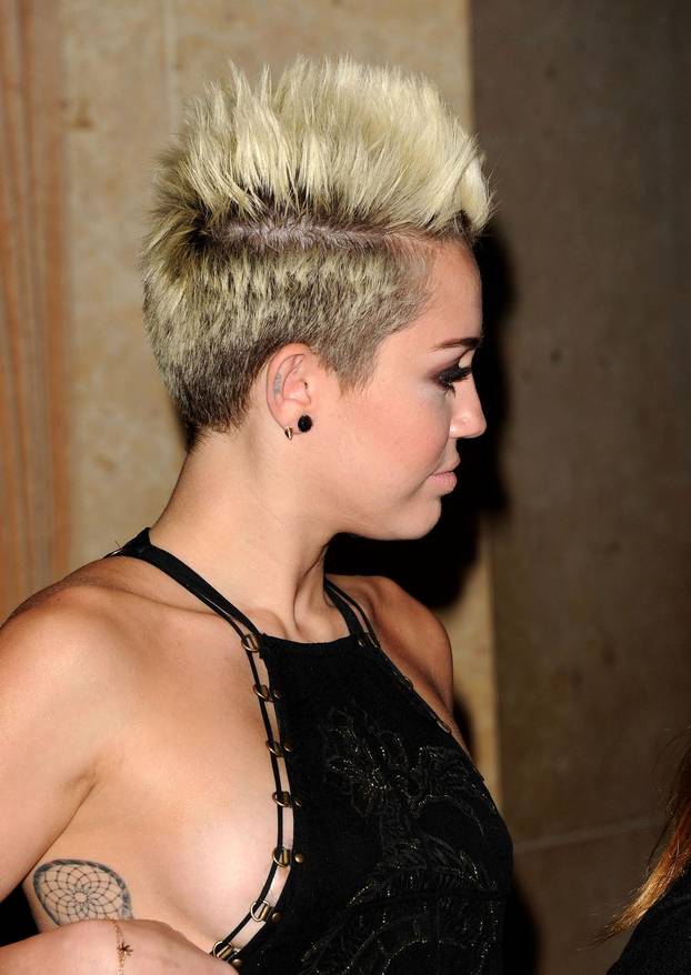 Miley Cyrus izrasla je iz djevoj?ice u ženu sa stilom 