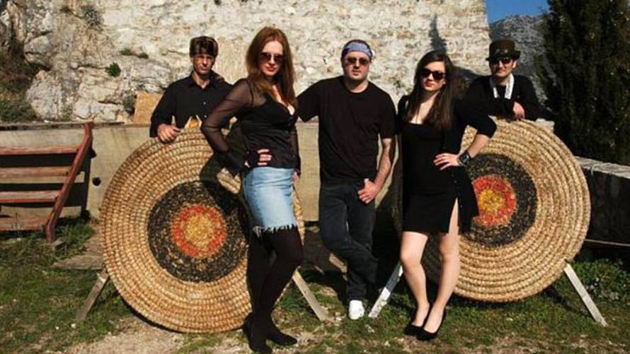 Siniša Kardashian nigdje bez vozača, tjelohranitelja i tajnice