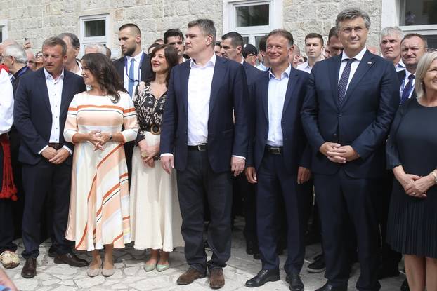 Dolazak uzvanika na 308. Sinjsku alku