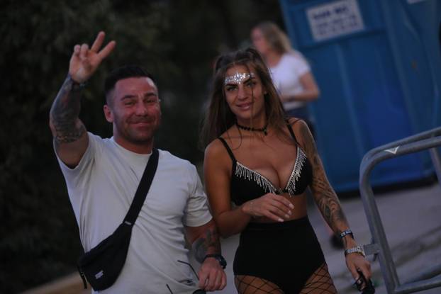 Split: Dolazak partijanera na drugu večer Ultra Europe festivala 2025.