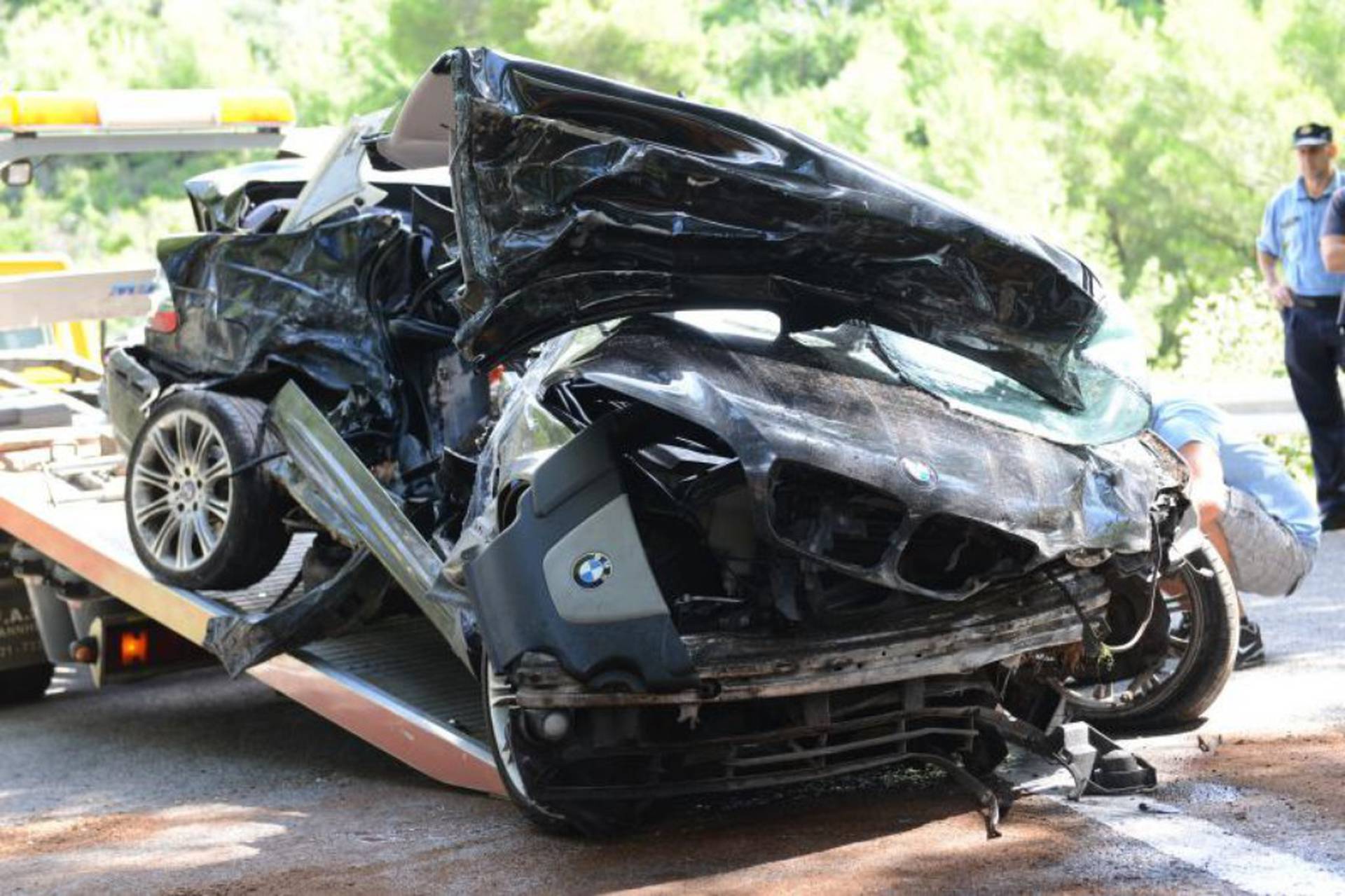 Русский car crash. Самая опасная машина в мире в авариях. BMW crash. Crash car insurance.
