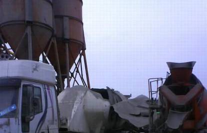 Poreč: Cisterna u betonari eksplodirala zbog podtlaka