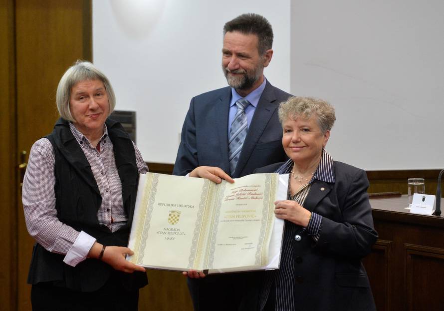 'Nije sve u materijalnom, vi ste za rad nagrađeni i duhovno...'