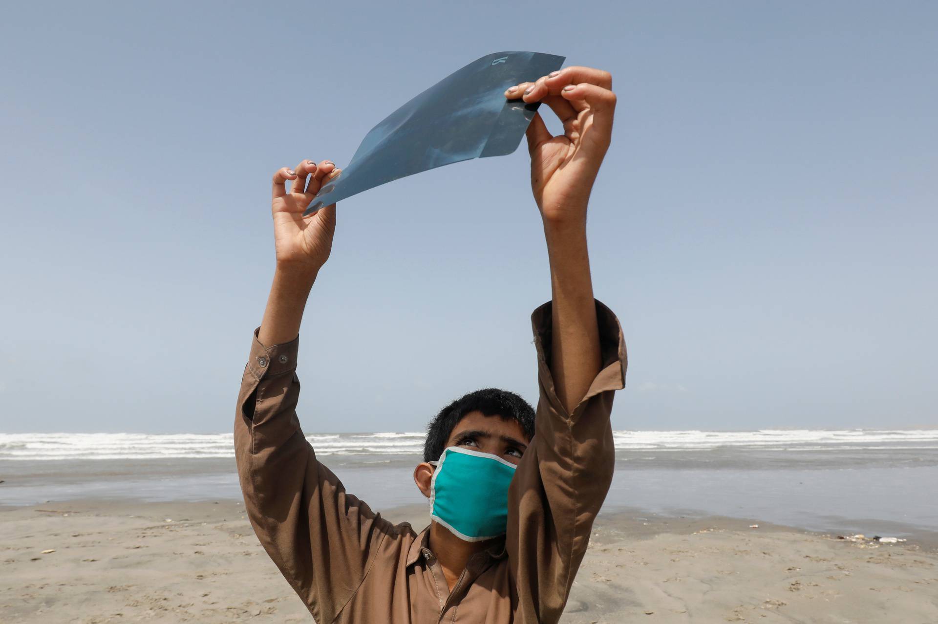 A partial solar eclipse in Karachi