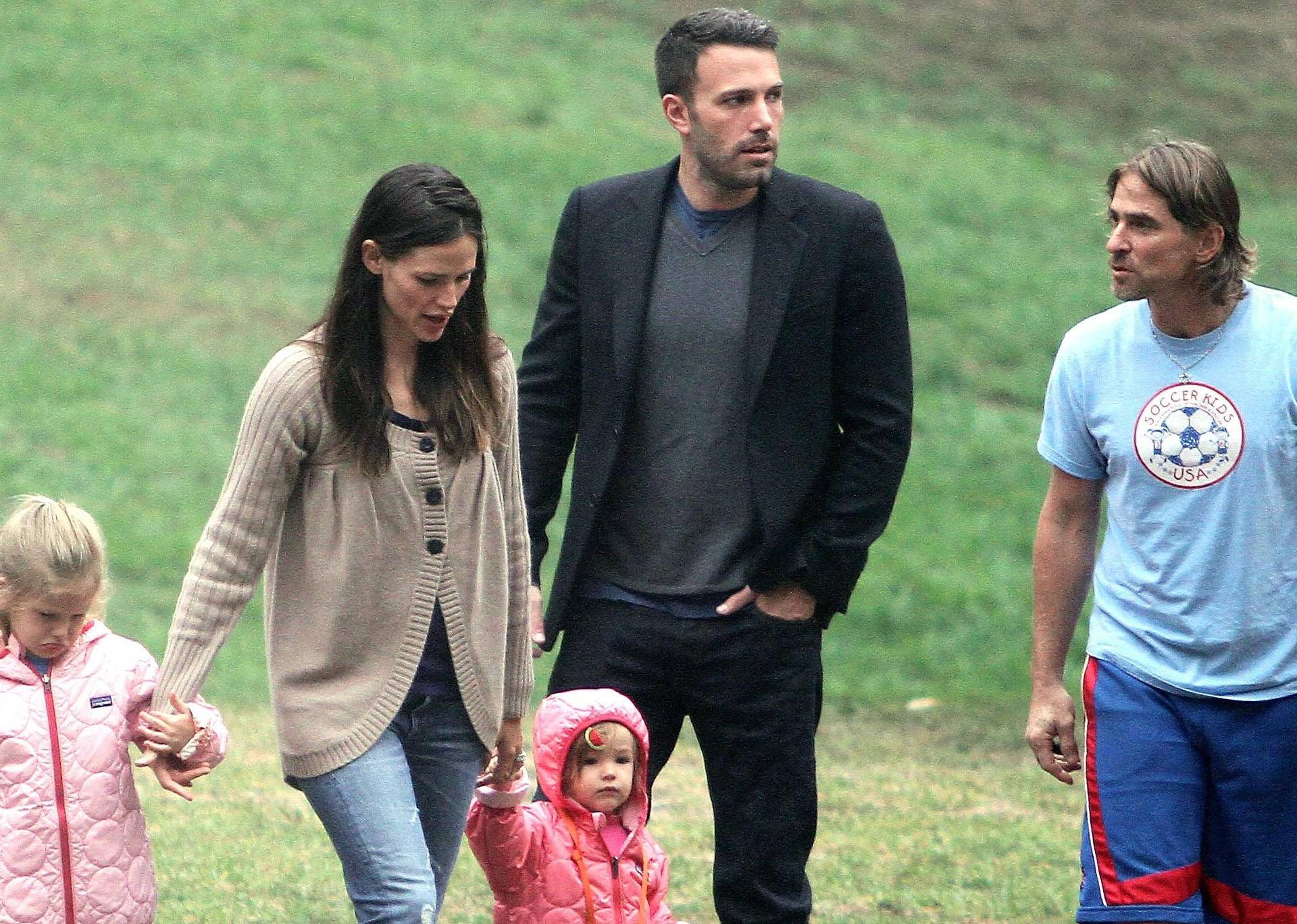 Jennifer Garner and Ben Affleck took there kids to a local park in Los Angeles, USA