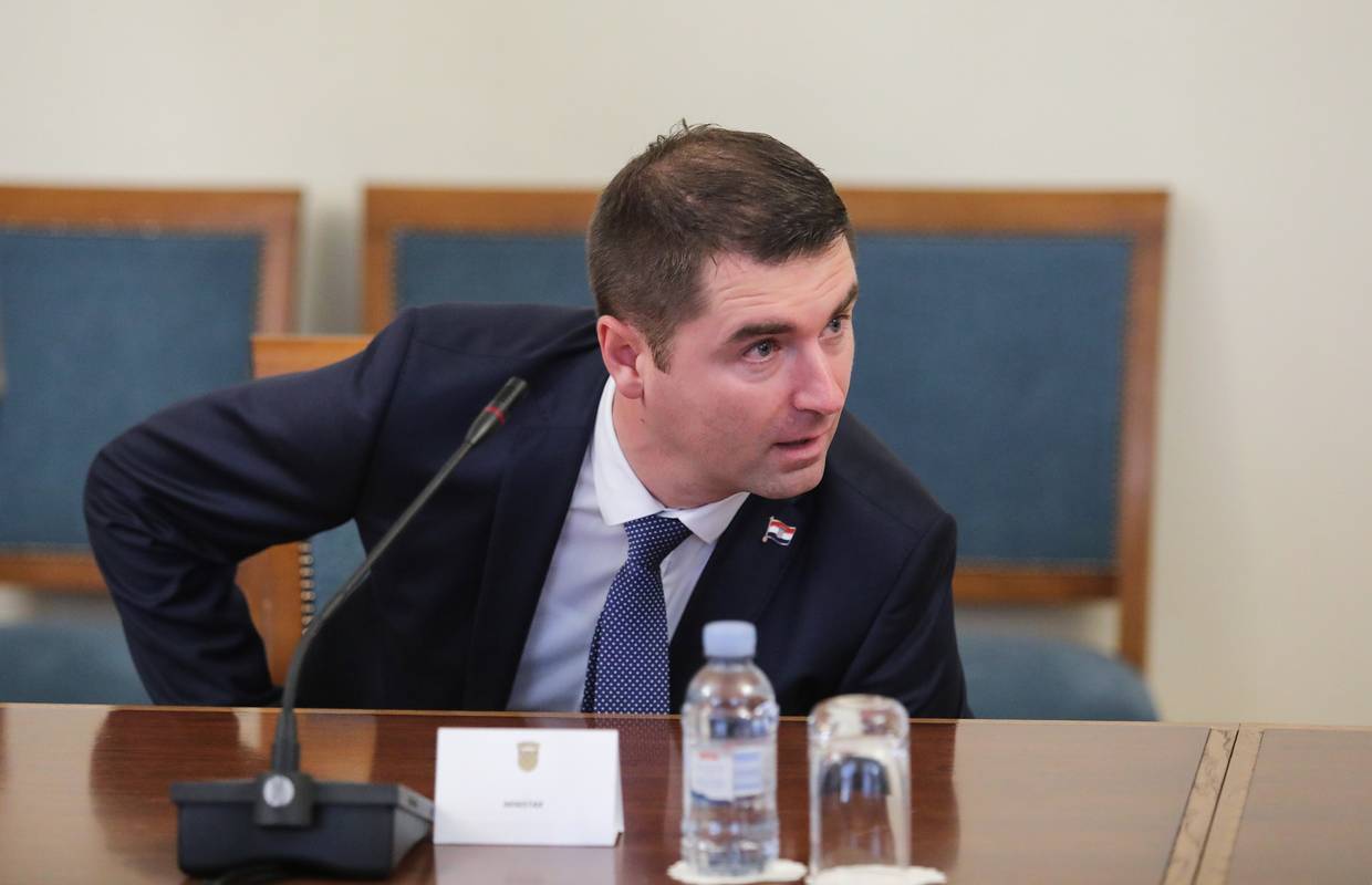 Filipović: Živimo u krizi. Nema razloga za poskupljenje vode u Zagrebu ni nigdje drugdje