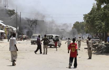 Bombaš samoubojica napao ured somalijskog premijera