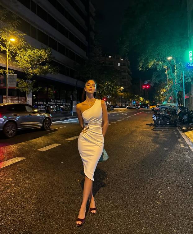 Kći brkate folk zvijezde hvali se luksuzom, a ima što i pokazati