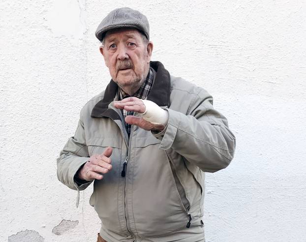 War veteran, 88, floored thug with karate chop to save woman from knife gang