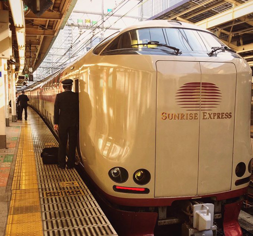 Kako japanski vlakovi izgledaju iznutra - nije ni čudno da ih vole