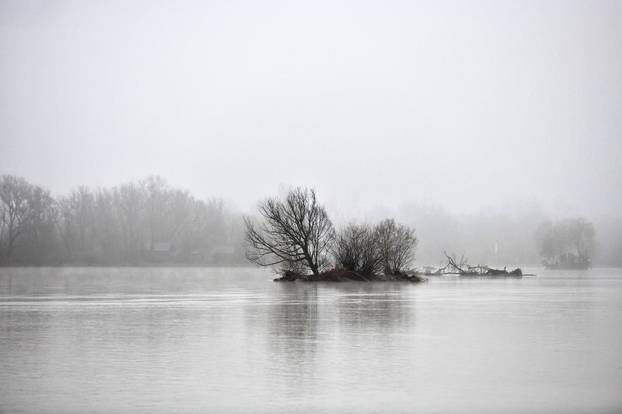 Varaždin: Maglovito jutro uz Dravu
