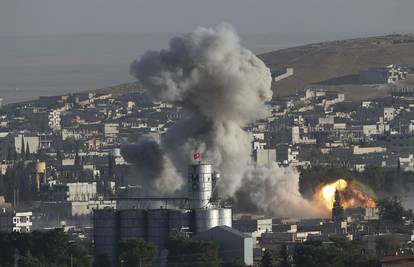 ISIL jača napade na Kobani: Očajni Kurdi trebaju još oružja