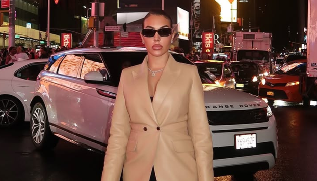 Prsten blistao, dekolte gorio: Ronaldova Georgina očarala na crvenom tepihu u Veneciji...