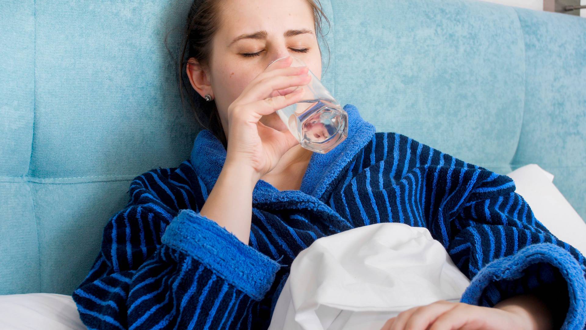 Od prevelike količine vode se možete otrovati: Udovi otiču, javljaju se povraćanje i grčevi