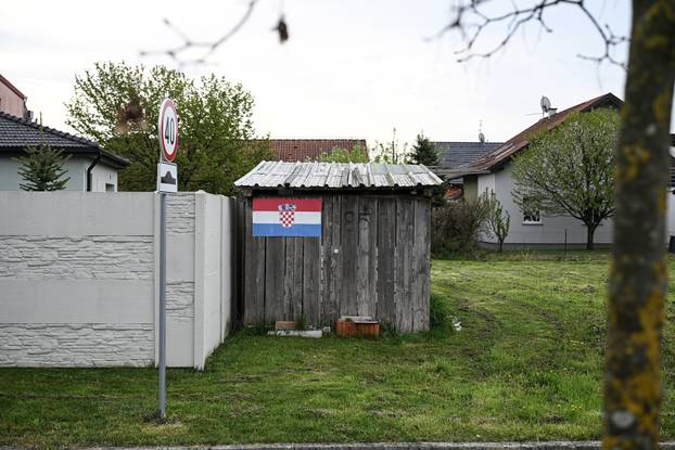 Samobor: Drvena baraka na adresi Gradna 85g