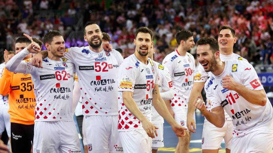 Zagreb: Slavlje rukometaša Hrvatske nakon pobjede nad Mađarskom i prolaska u polufinale Svjetskog prvenstva