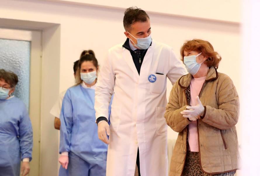 Cijepljena prva osoba u Hrvatskoj protiv COVID-19