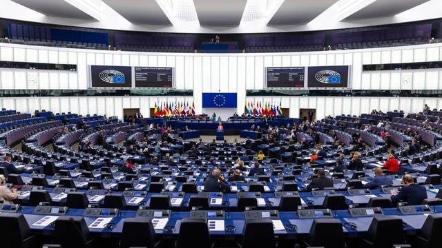 EU Parliament votes on resolution on energy prices