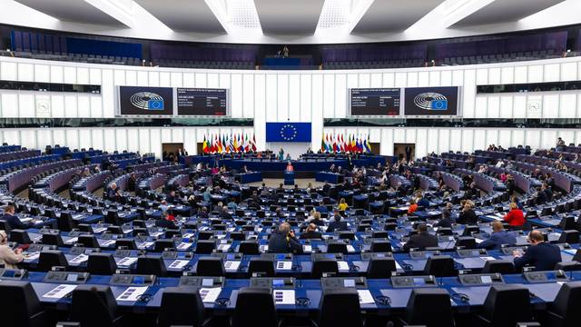 EU Parliament votes on resolution on energy prices