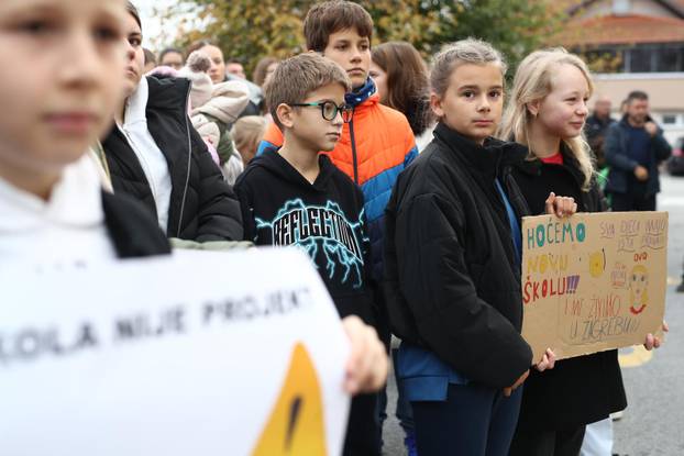 Zagreb: Roditelji OŠ Dragonožec organizirali novi mirni prosvjed
