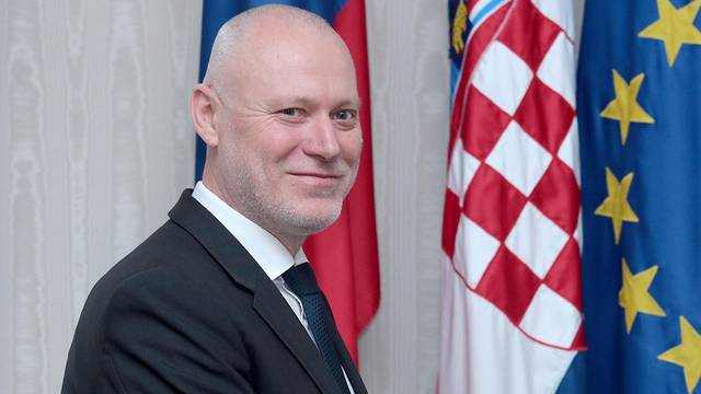 Panika u Sloveniji: Pismo s bijelim prahom u Parlamentu
