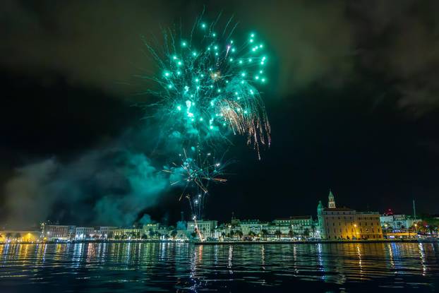 Split: Vatromet povodom proslave Sv Dujma, zaštitnika grada Splita