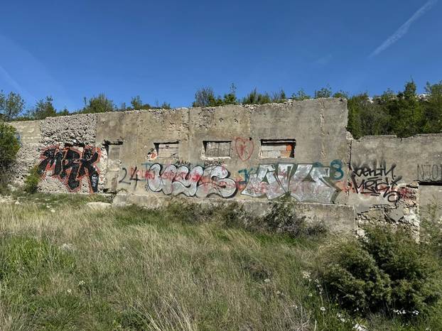 FOTO Ovo je mjesto kod Solina gdje su našli zapaljeno tijelo