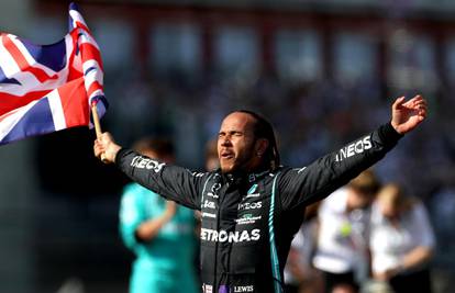 Mercedes objavio sretnu vijest: Lewise, dobrodošao natrag!