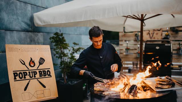OXBO Pop up BBQ show cooking