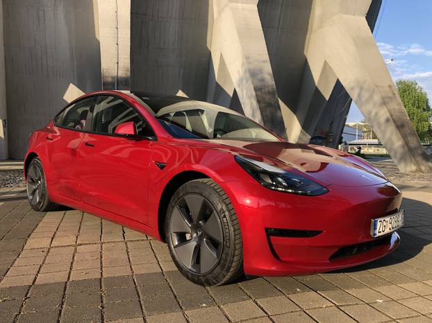 Ovo su bili najsigurniji auti u 2025.: Na vrhu liste Mercedes