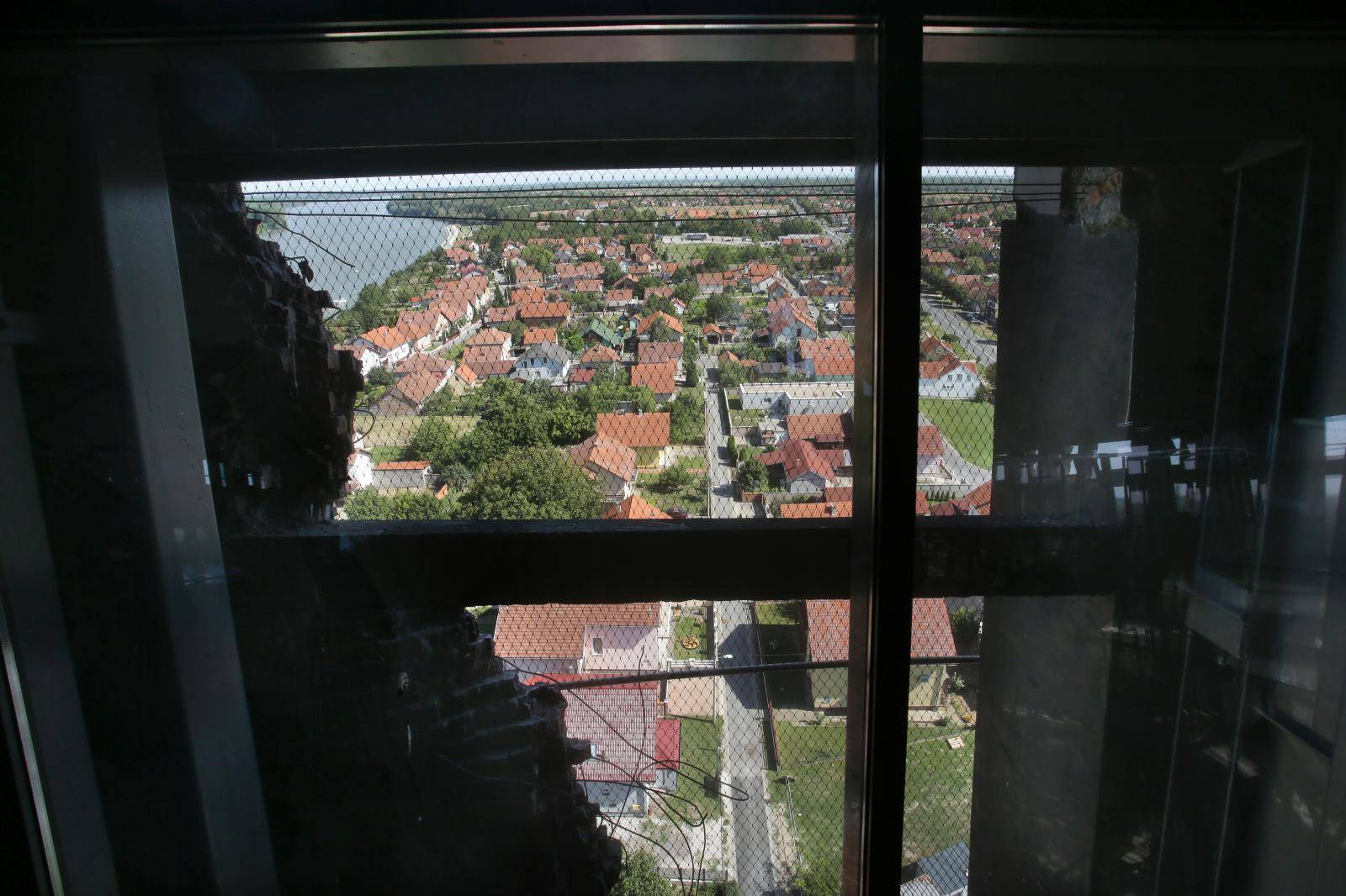 Gradonačelnik Vukovara obišao Vodotoranj koji je u završnoj fazi izgradnje