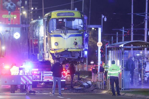 Sarajevo: U tijeku je uklanjanje tramvaja sa mjesta nesreće