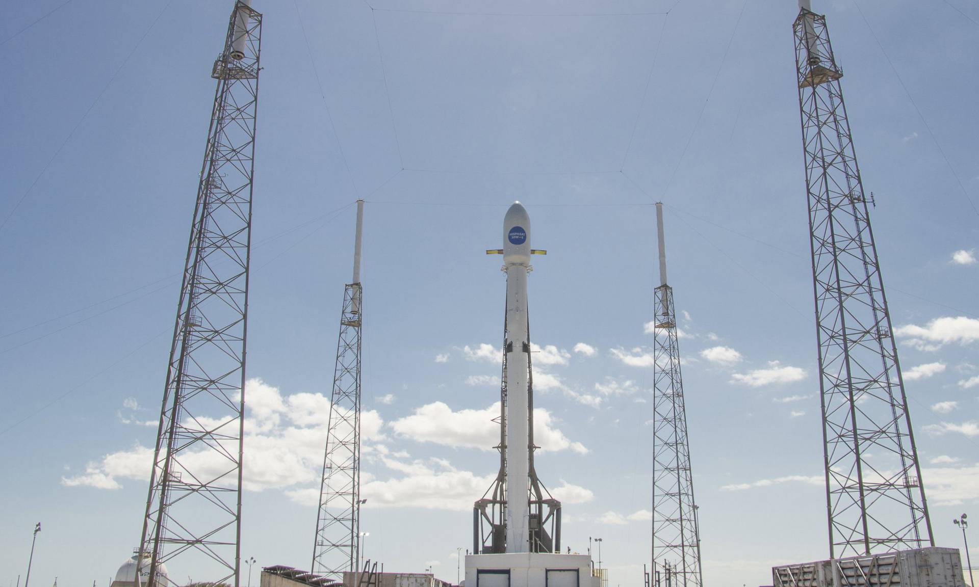 SpaceX lansirao 50. raketu: U svemir ponijeli najveći satelit