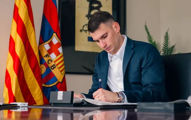 NOVI KATALONAC Livaković grlio oduševljenog predsjednika Barcelone. Pogledajte fotke!