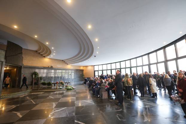 Zagreb: Posljednji ispraćaj glumca Željka Vumirice