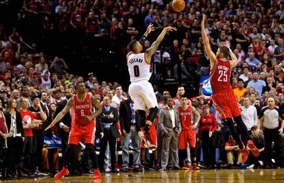 Lillard za tri: Pogodio je! Luda trica odvela Portland u 2. krug