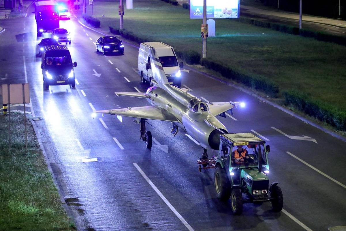 Perešinov MIG više nije izložen u Zagrebu: Odvezli ga na Pleso
