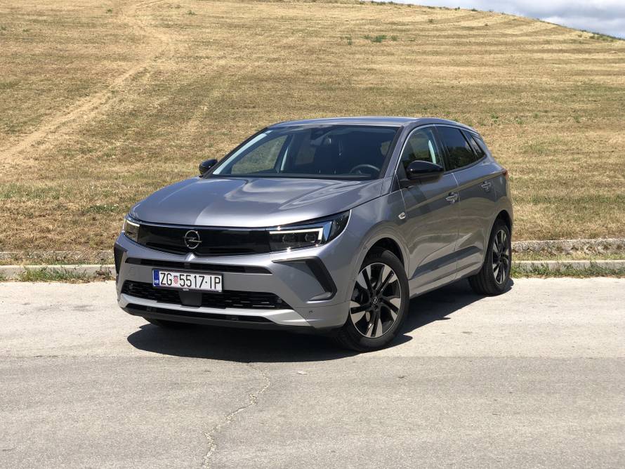 Redizajnirani Opel Grandland je moderniji i napredniji, ali je i zadržao svoj praktični karakter
