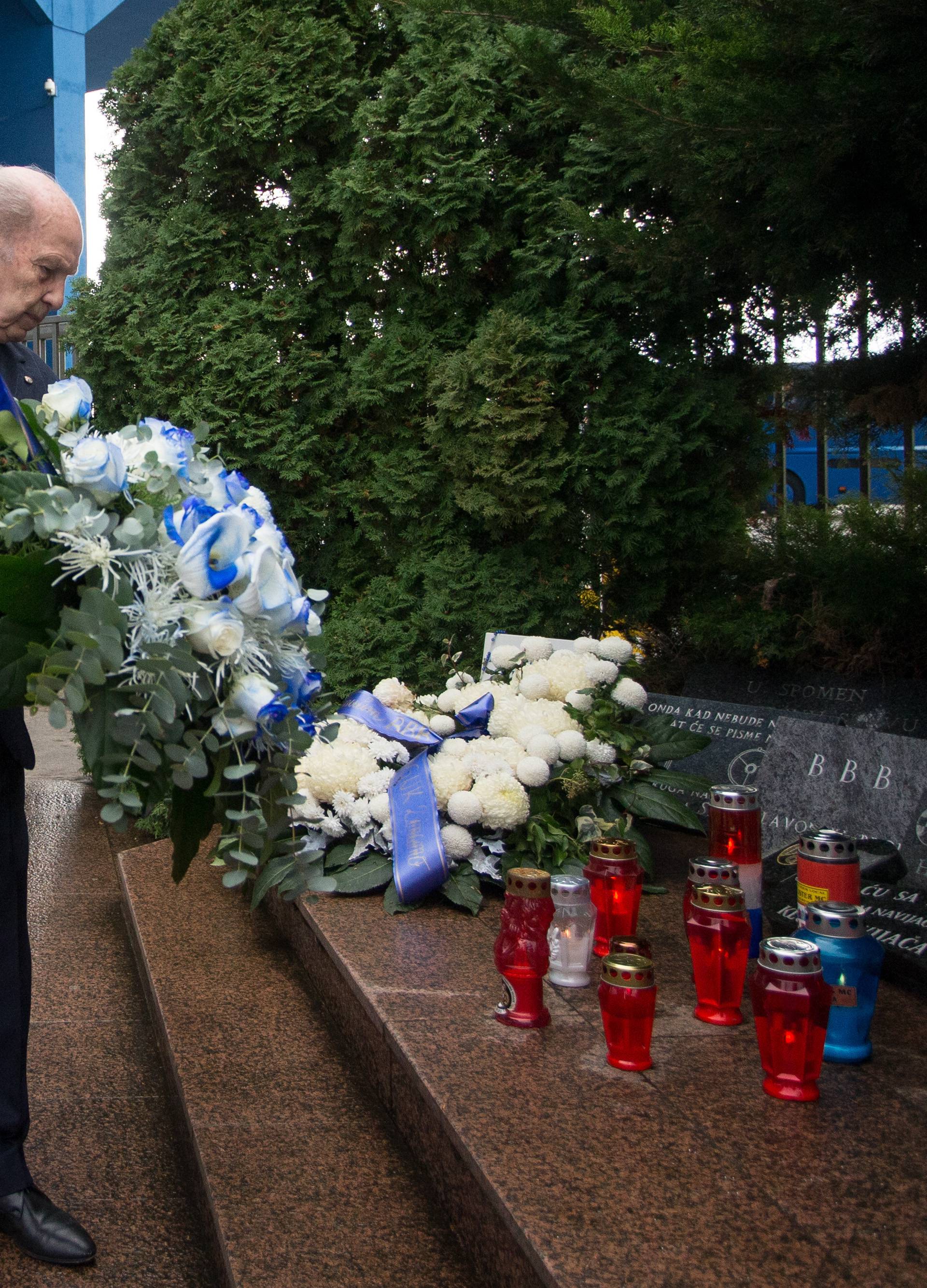 I Dinamo se prisjetio Vukovara: Položili vijenac u čast žrtvama