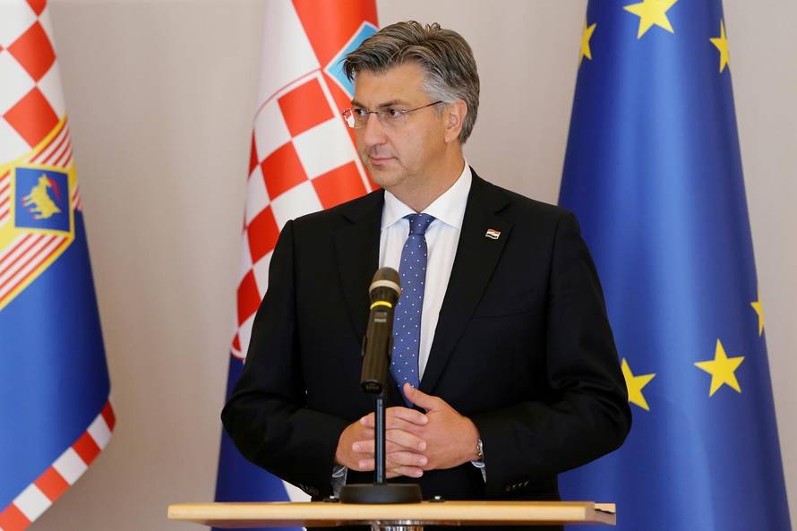 Plenković predstavio 16 novih ministarstava, Milanović pričao o mjerama protiv korona virusa