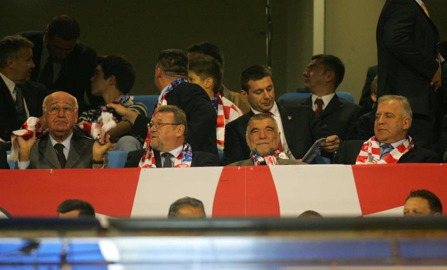 ARHIVA - Zagreb: Vatreni i "maksimirska krtica" srušili su Englesku prije 17 godina - 2006.