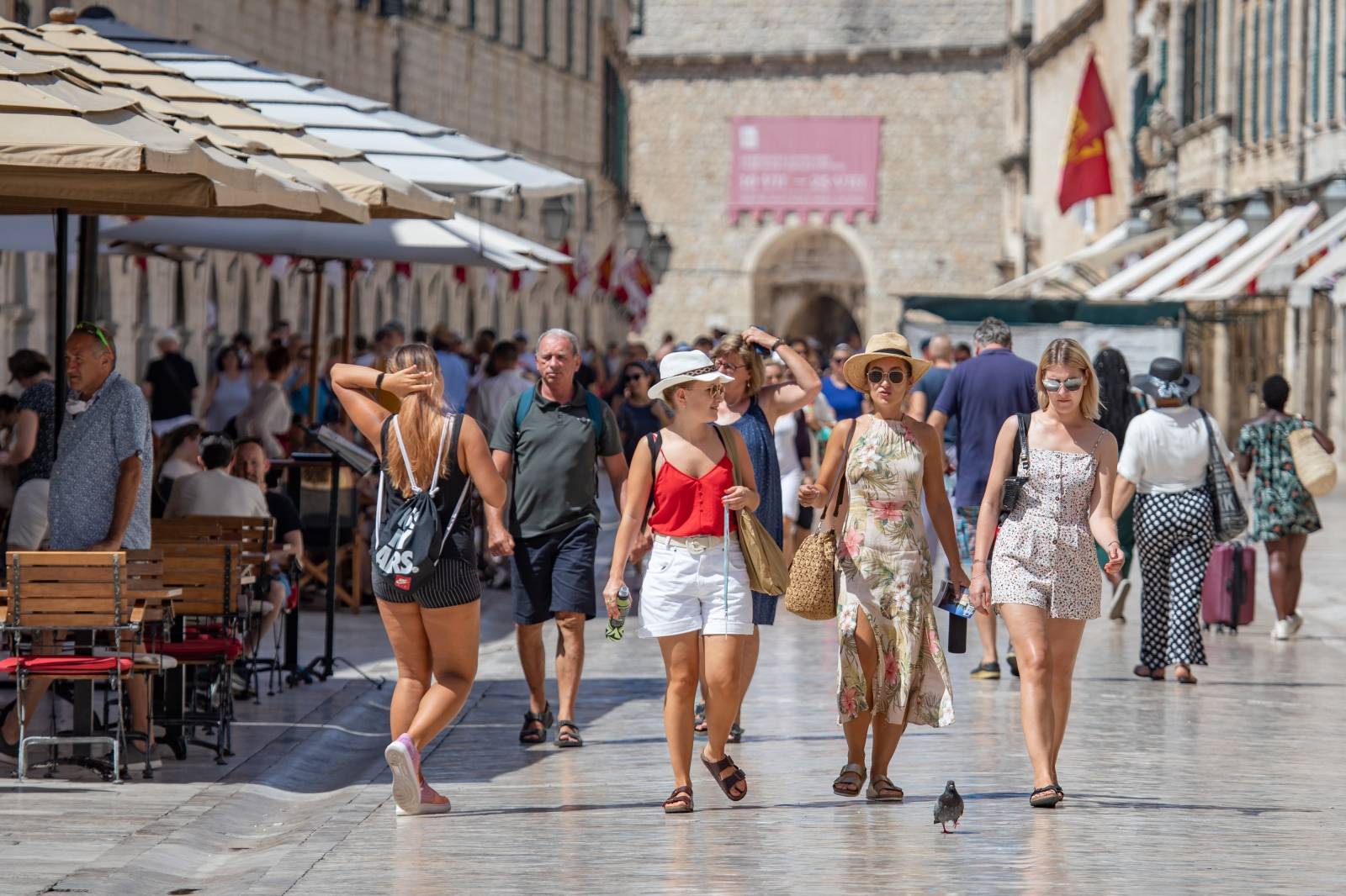 Dubrovnik: Usprkos pandemiji turisti i dalje dolaze i uživaju u gradu