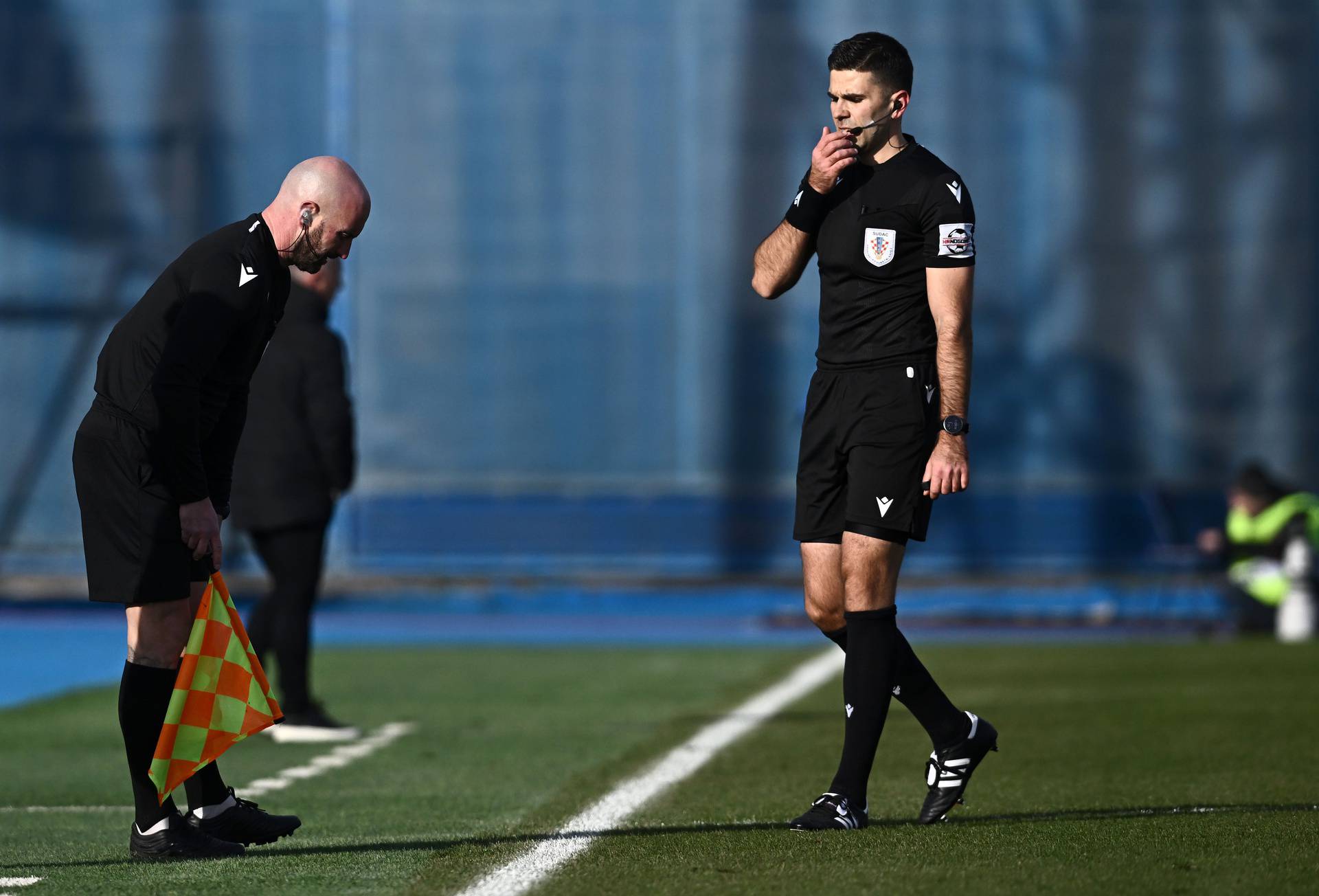 Dinamo i Varaždin:  Ozljedio se linijski sudac Hrvoje Radić te ga je zamjenio 4 sudac Zdenko Lovric