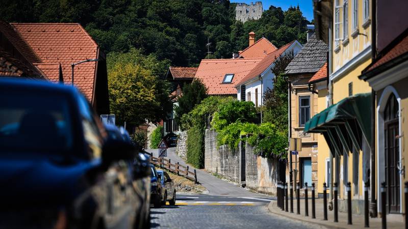 FOTO Toplinski val u Hrvatskoj: Samobor je potpuno opustošen, a Dubrovnik pun turista