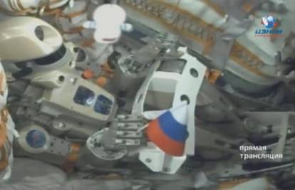 Astronauti preparkirali Sojuz da  bi robot Fedor mogao stići