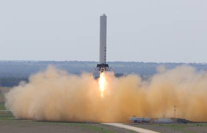 Raketa koja sama može sletjeti napravila rekordni skok u testu