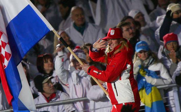 ARHIVA - Otvorene Igre u Torinu, hrvatsku zastavu po treći put nosila Janica Kostelić