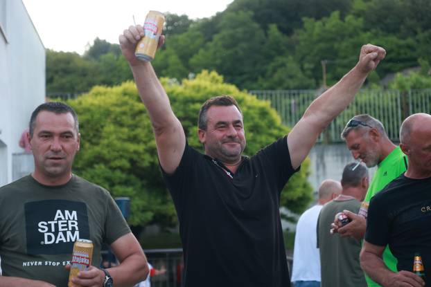 Sinj: Atmosfera u stožeru Mire Bulja nakon rezultata izbora