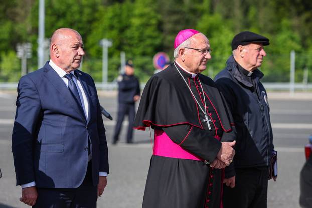 Na Grani?nom prijelazu Macelj održana je primopredaja posmrtnih ostataka hrvatskih žrtava izme?u Republike Slovenije i Republike Hrvatske