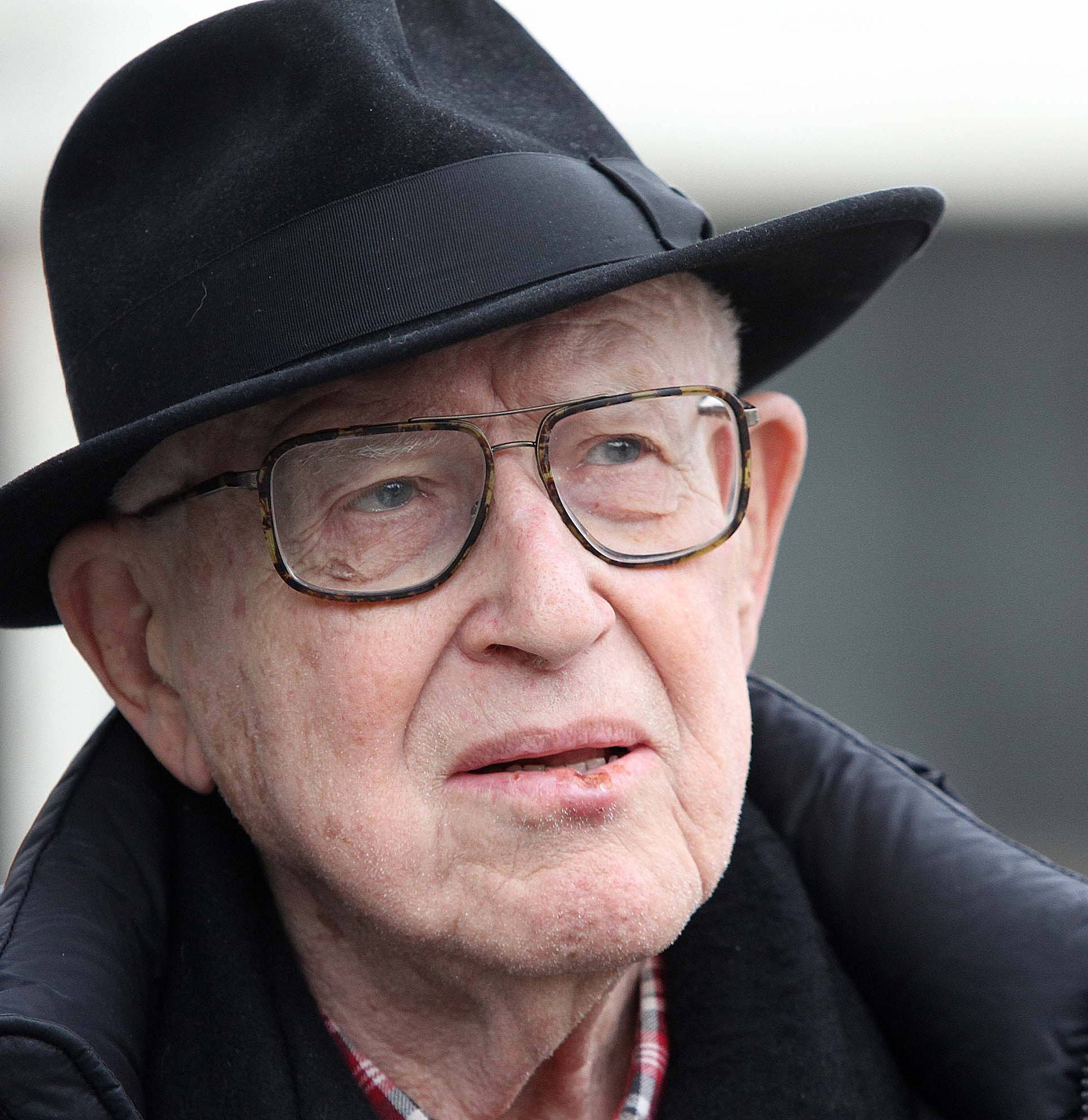 Preživio je užase Auschwitza, ali glasat će za uklanjanje Tita